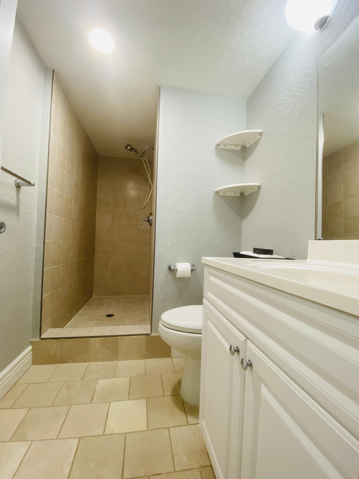 9440 Southwest 8th Street, Unit 306 Boca Raton, FL 33428 - Photo 4 of 23 IMG_8830