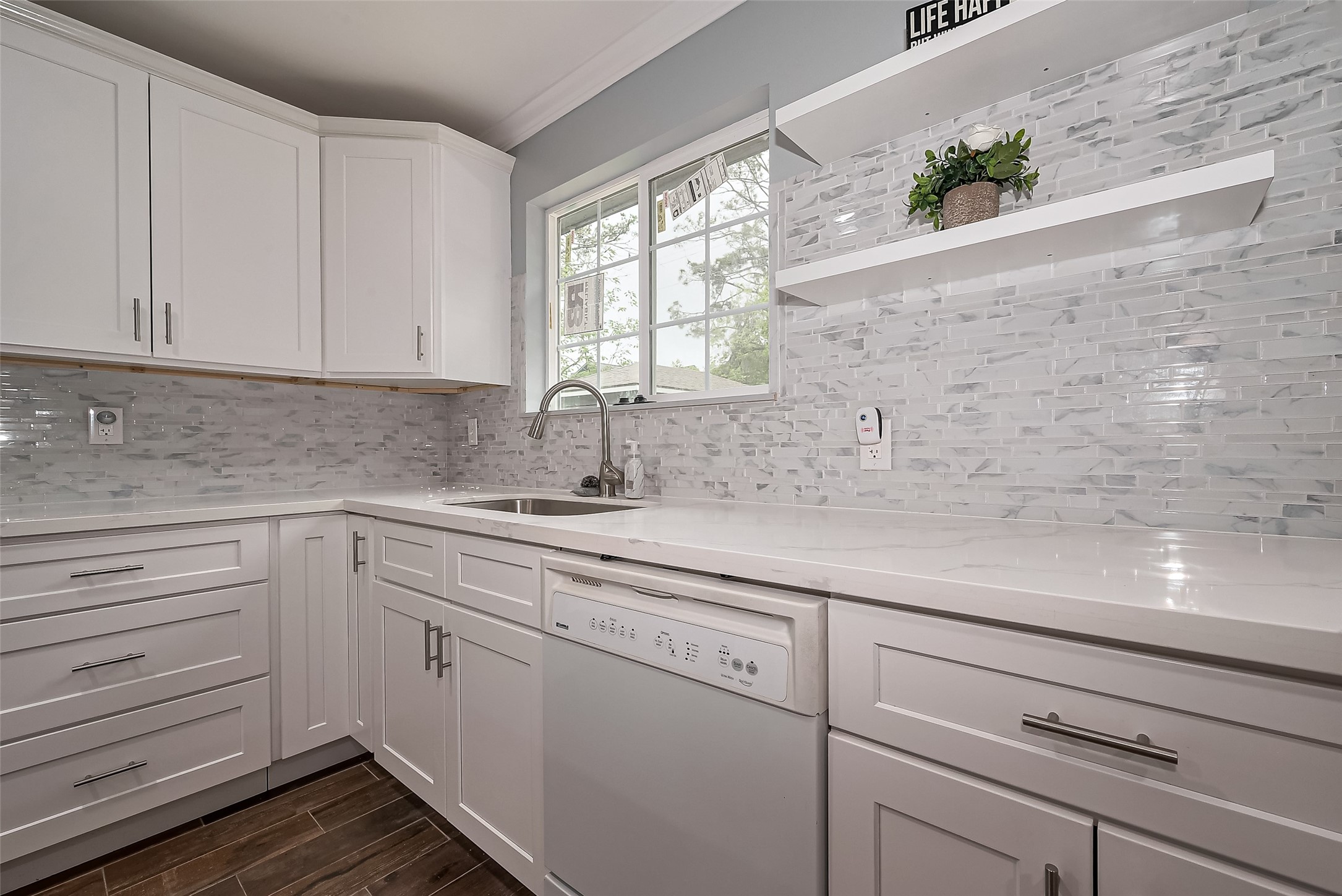 1425 Confederate Road Houston, TX 77055 - Photo 17 of 34