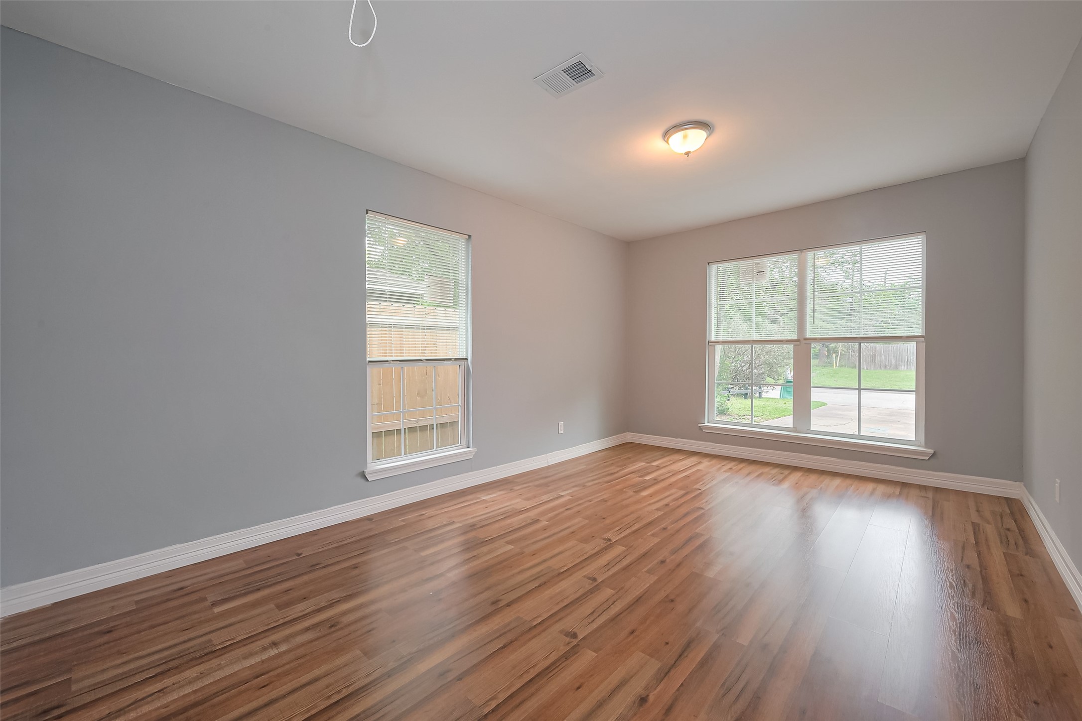 1425 Confederate Road Houston, TX 77055 - Photo 26 of 34