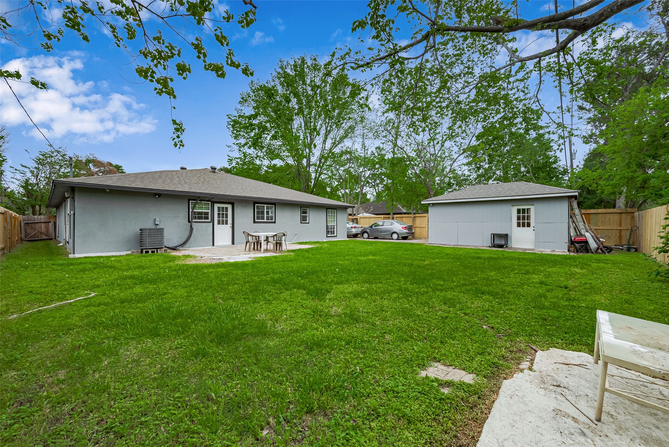 1425 Confederate Road Houston, TX 77055 - Photo 32 of 34