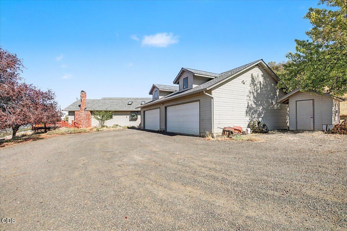 6590 Hillcrest Road Medford, OR 97504 - Photo 97 of 117 Gallery Image 97