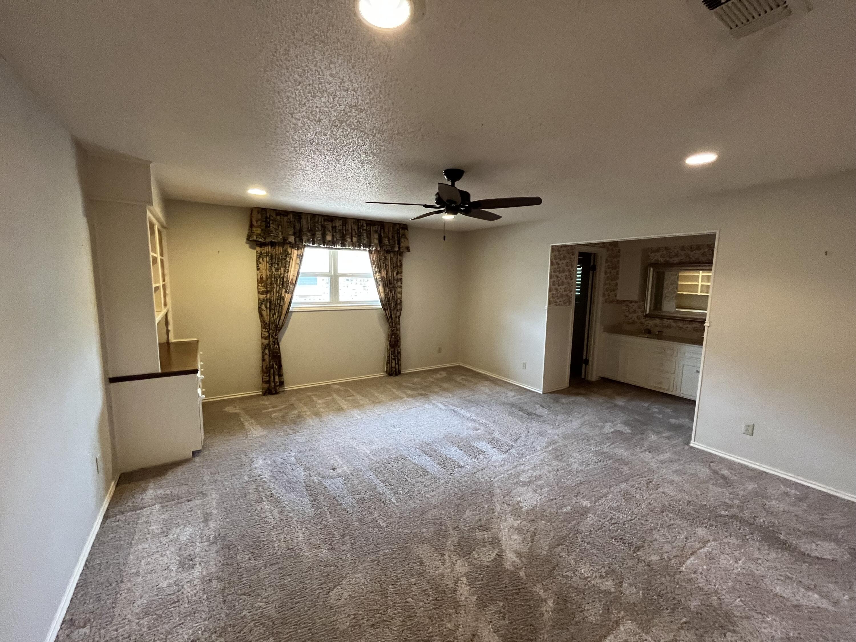 3702 69th Street Lubbock, TX 79413 - Photo 11 of 32 IMG_8669