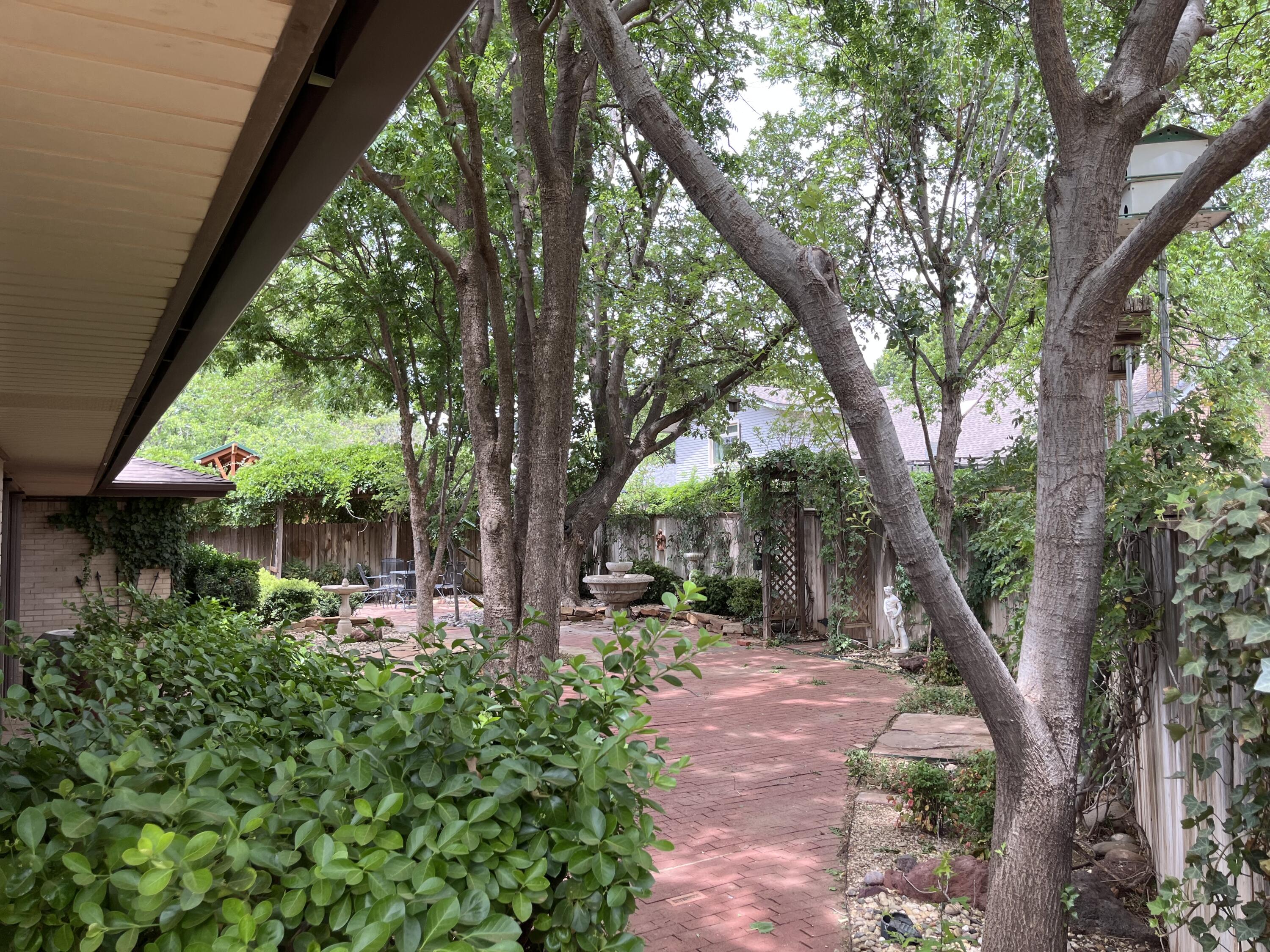 3702 69th Street Lubbock, TX 79413 - Photo 30 of 32 IMG_8658