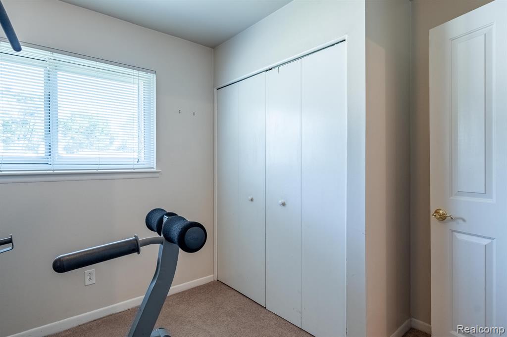 22969 Tuck Road Farmington Hills, MI 48336 - Photo 23 of 38 Gallery Image 23