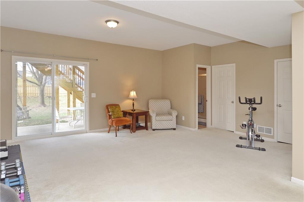 964 Wellington Way Liberty, MO 64068 - Photo 29 of 44