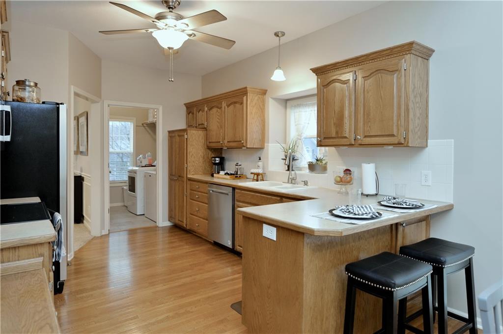 964 Wellington Way Liberty, MO 64068 - Photo 9 of 44