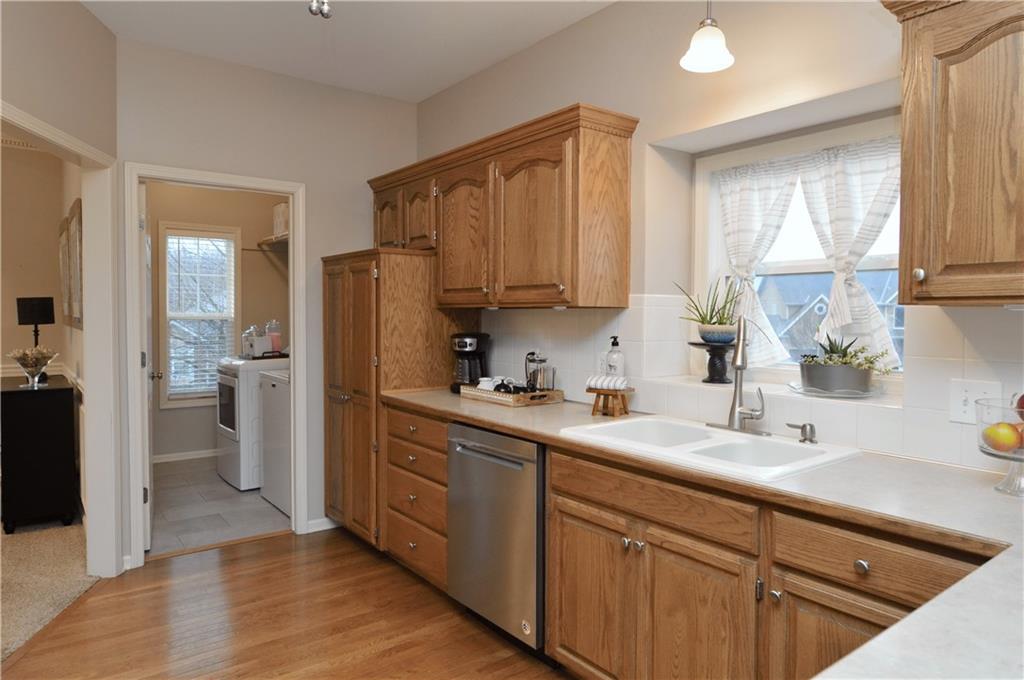 964 Wellington Way Liberty, MO 64068 - Photo 10 of 44