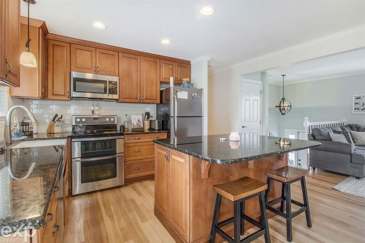 3691 Mason Howell, MI 48843 - Photo 10 of 31 Gallery Image 10