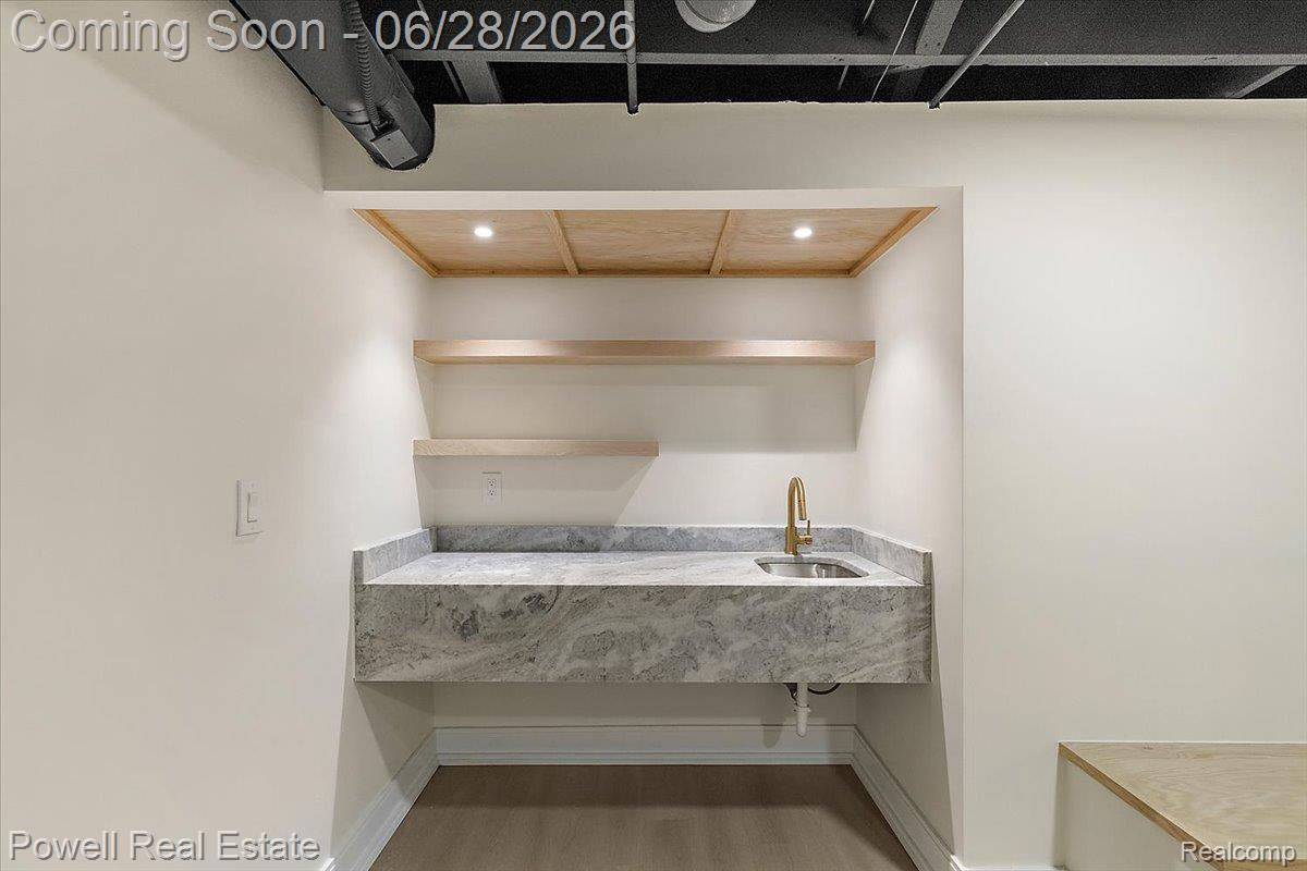1447 Ravineview Court, Unit C12 Bloomfield Hills, MI 48304 - Photo 46 of 49 67-1447 Ravineview-67.jpg