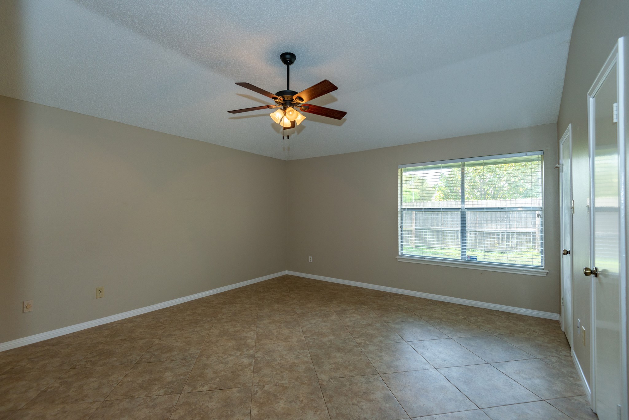 12034 Paddock Way Houston, TX 77065 - Photo 10 of 19