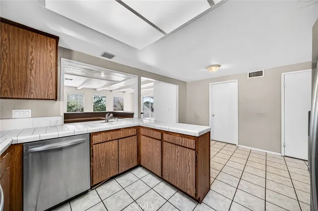 $660,000 | 541 San Gorgonio Drive, Corona, CA 92879