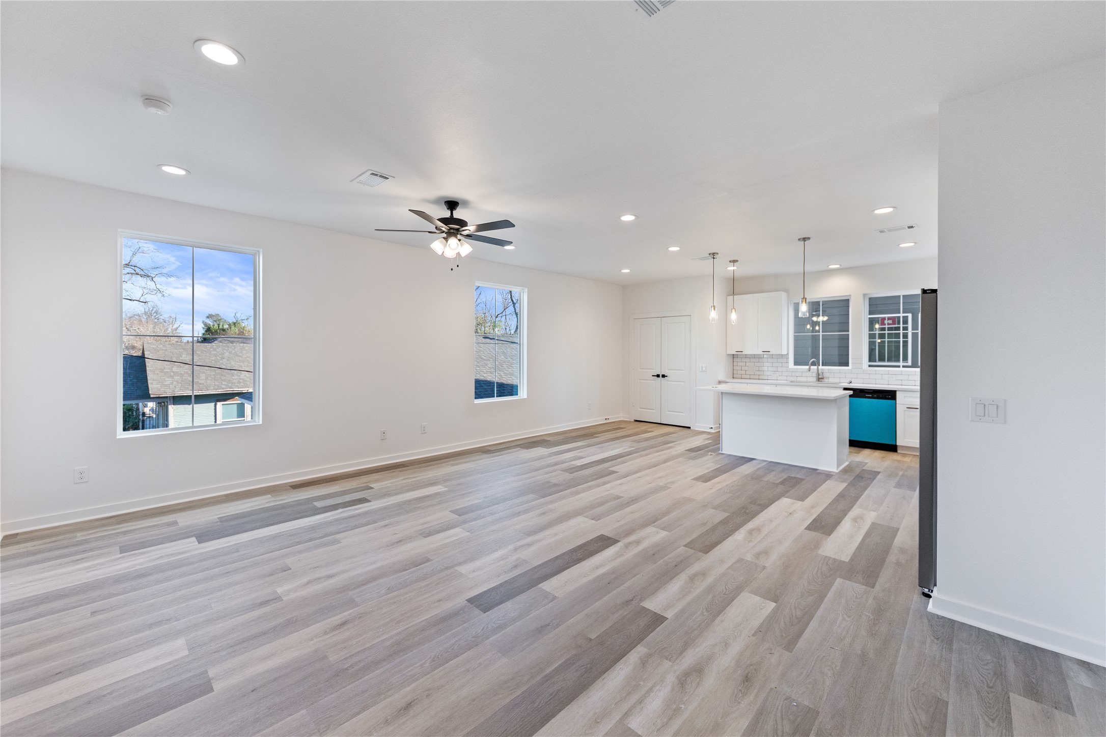 2702 Winbern Street, Unit B Houston, TX 77004 - Photo 2 of 12 Open concept living