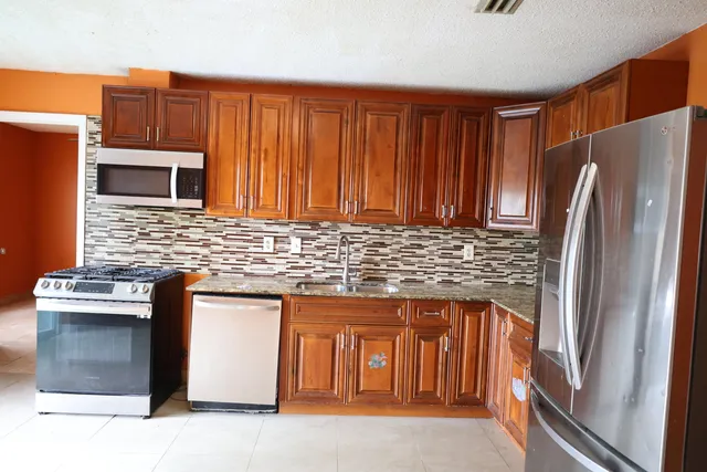 $3,500 | 7328 Palmdale Drive, Boynton Beach, FL 33436