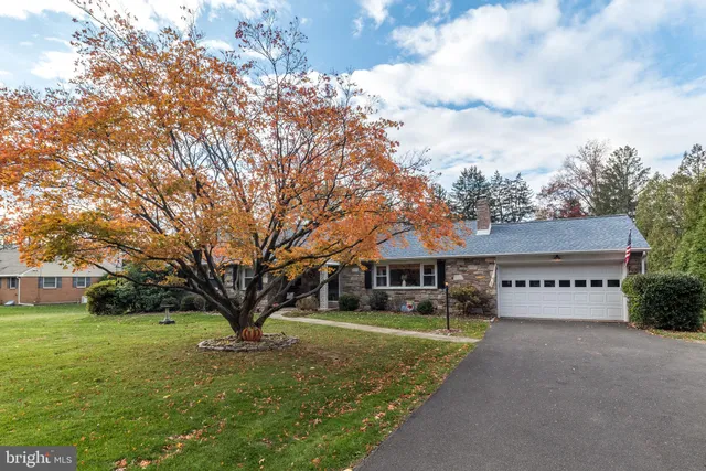 $675,000 | 326 Chestnut Lane, Ambler, PA 19002