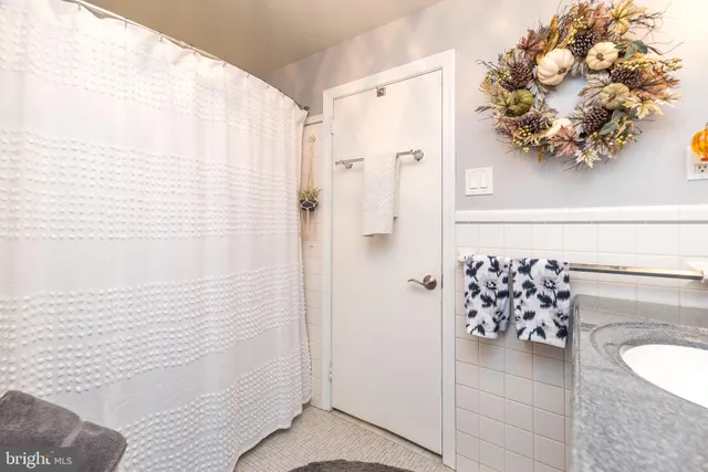 $675,000 | 326 Chestnut Lane, Ambler, PA 19002