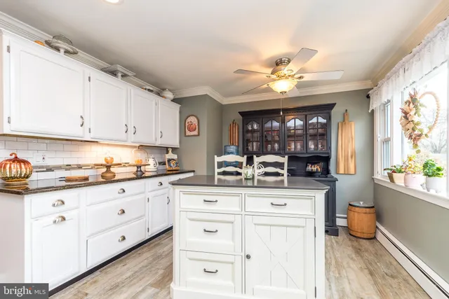 $675,000 | 326 Chestnut Lane, Ambler, PA 19002