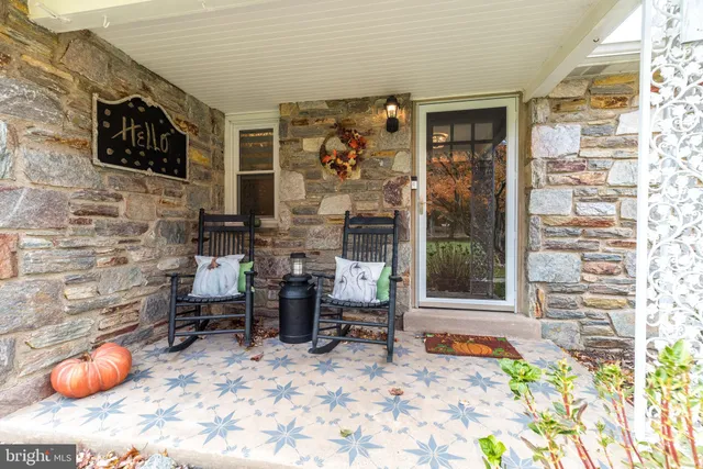 $675,000 | 326 Chestnut Lane, Ambler, PA 19002