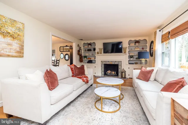 $675,000 | 326 Chestnut Lane, Ambler, PA 19002