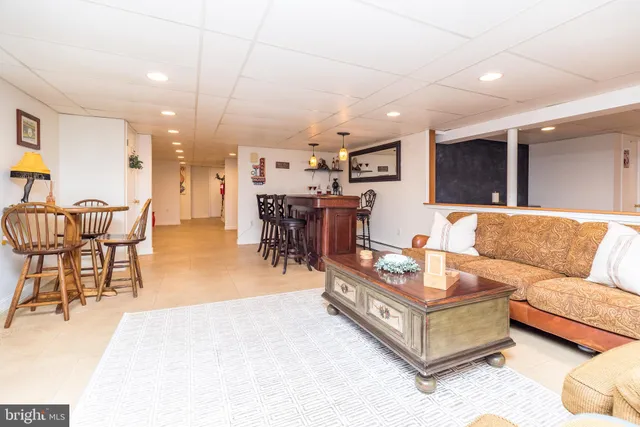 $675,000 | 326 Chestnut Lane, Ambler, PA 19002