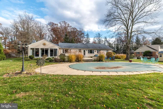 $675,000 | 326 Chestnut Lane, Ambler, PA 19002