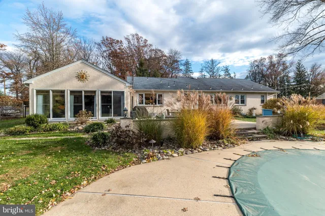 $675,000 | 326 Chestnut Lane, Ambler, PA 19002