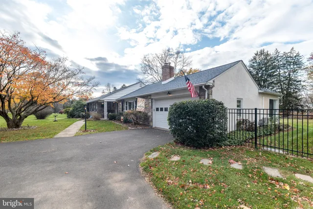 $675,000 | 326 Chestnut Lane, Ambler, PA 19002