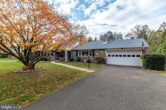 $675,000 | 326 Chestnut Lane, Ambler, PA 19002