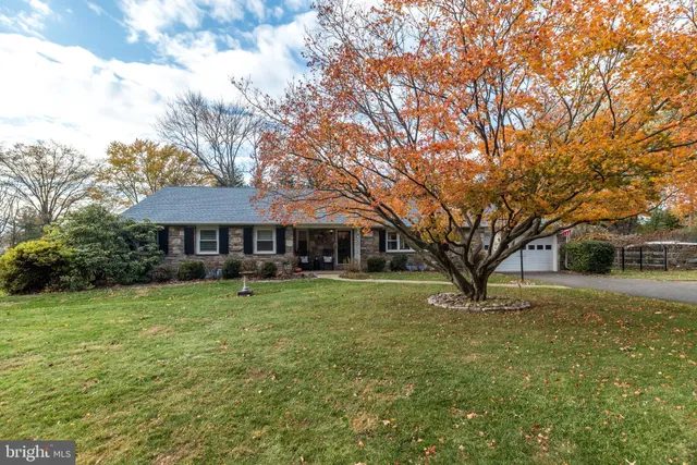 $675,000 | 326 Chestnut Lane, Ambler, PA 19002