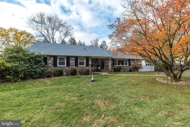 $675,000 | 326 Chestnut Lane, Ambler, PA 19002