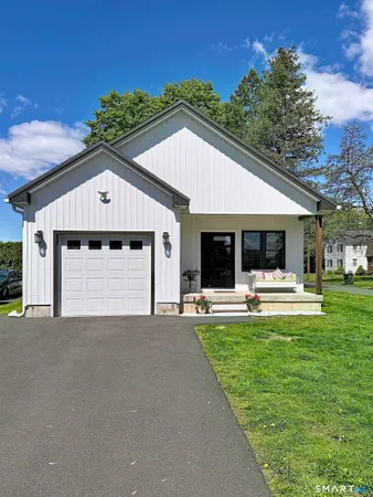 $399,900 | 21 Birge Avenue, Windsor Locks, CT 06096