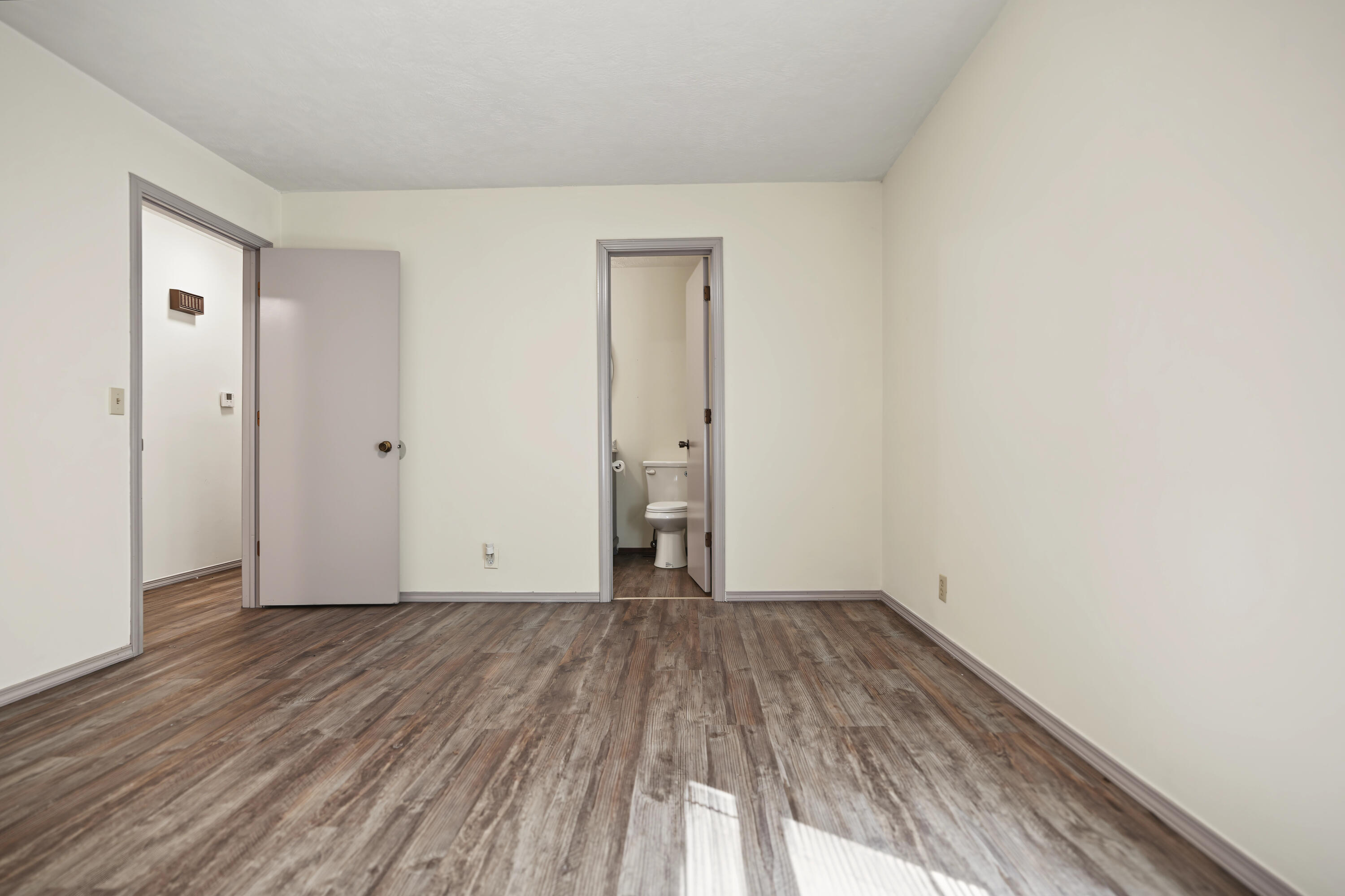 2970 West Roxbury Street, Unit A & B Springfield, MO 65807 - Photo 25 of 64 27_Roxbury