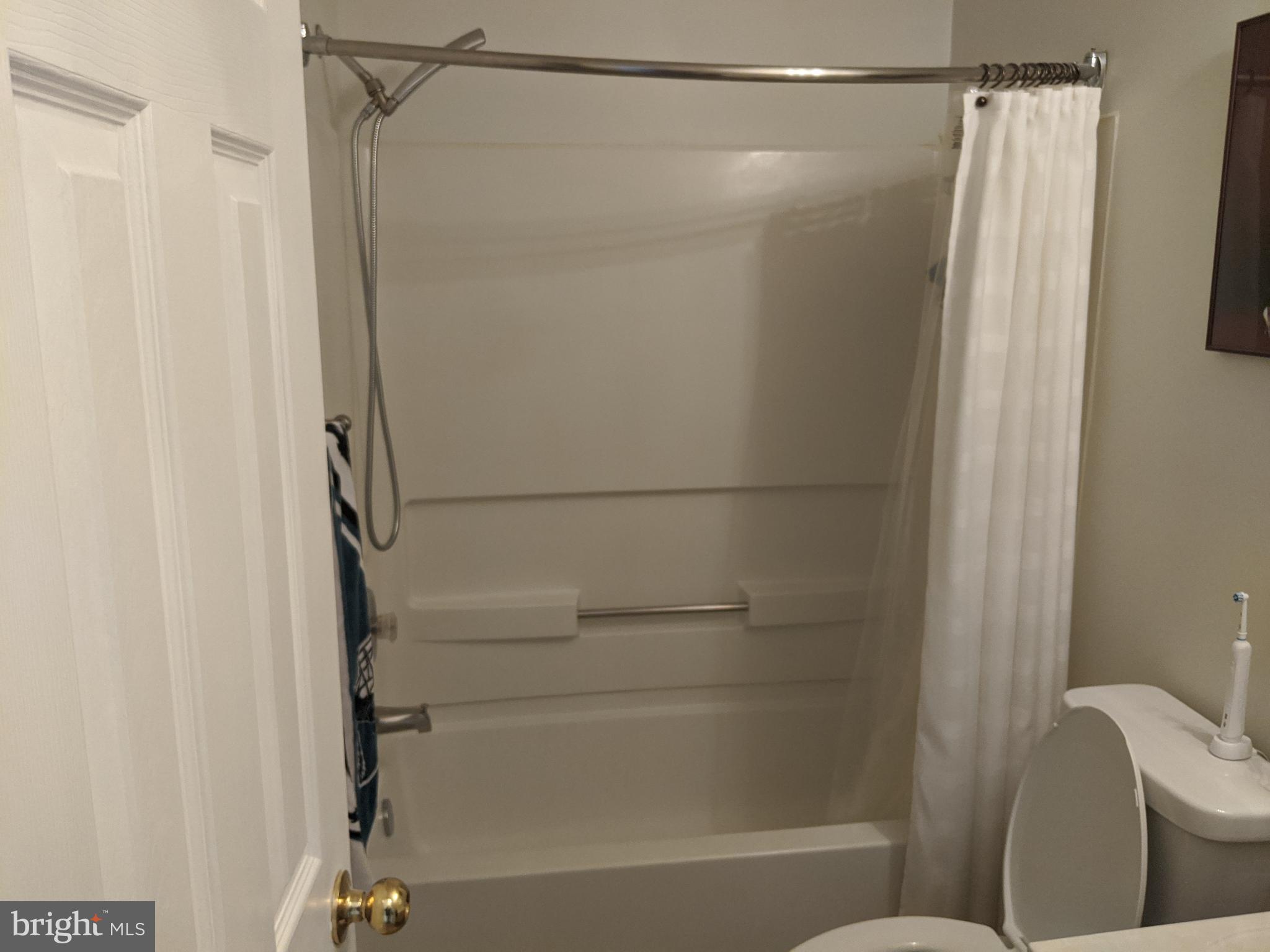 635 Waterloo Road, Unit 231 Warrenton, VA 20186 - Photo 12 of 32 Modern bathroom with clean lines and simplicity.