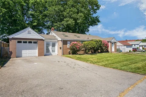 $3,000 | 26 Beach Street, North Providence, RI 02904