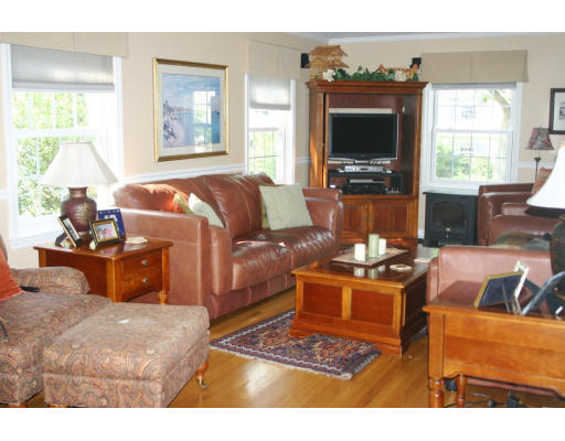 109 Richdale Road Needham, MA 02494 - Photo 7 of 20