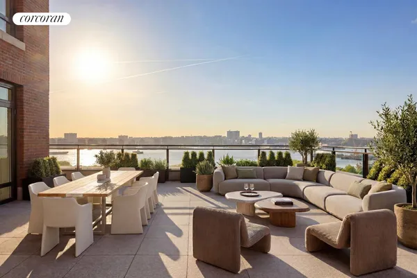 $25,000,000 | 555 West 22nd Street, Unit 11AW | Chelsea