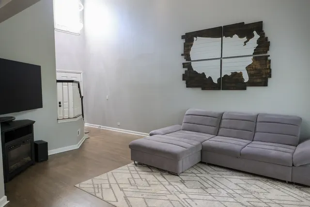 $389,500 | 1602 West Orchard Place, Arlington Heights, IL 60005