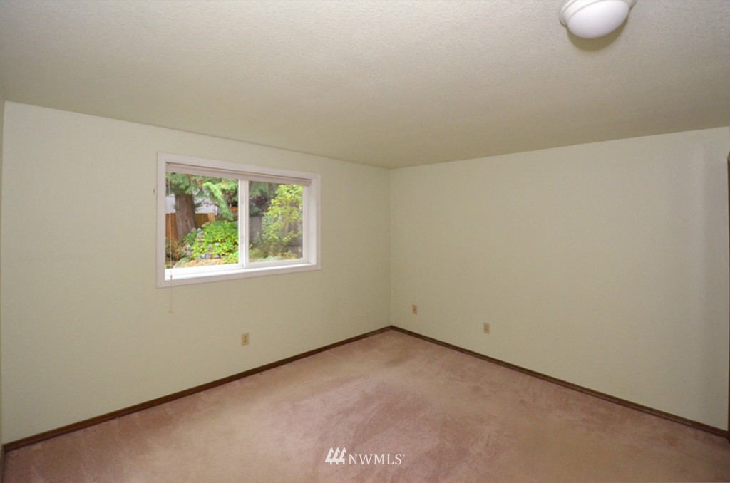 328 167th Place Southeast Bothell, WA 98012 - Photo 5 of 8