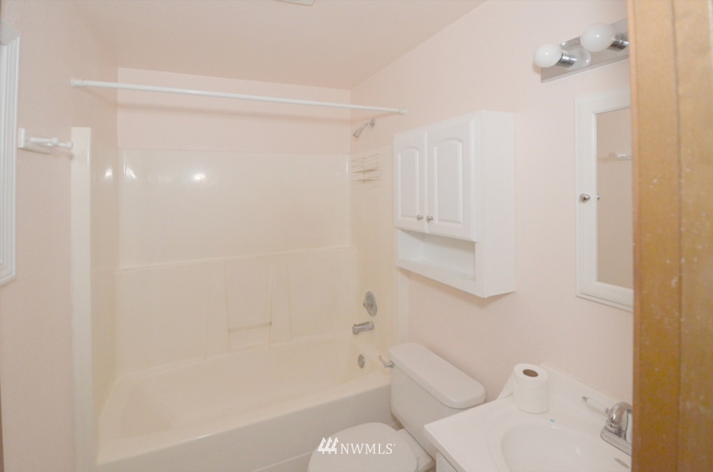 328 167th Place Southeast Bothell, WA 98012 - Photo 6 of 8