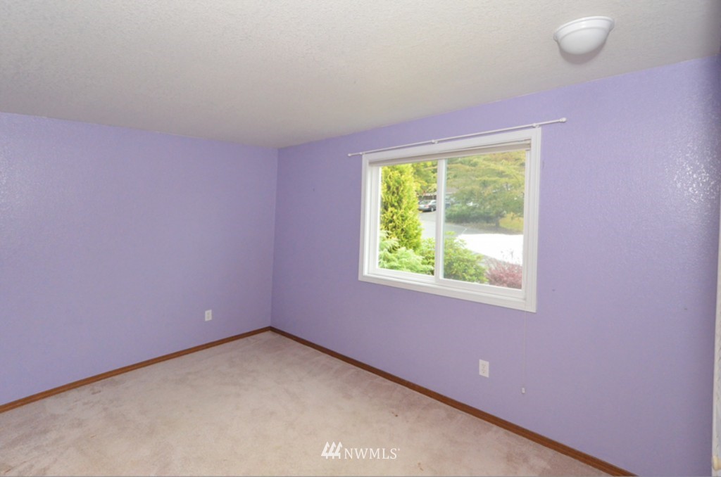 328 167th Place Southeast Bothell, WA 98012 - Photo 7 of 8