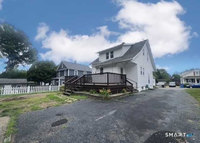 39 Geer Avenue Norwich, CT 06360 - Photo 7 of 29