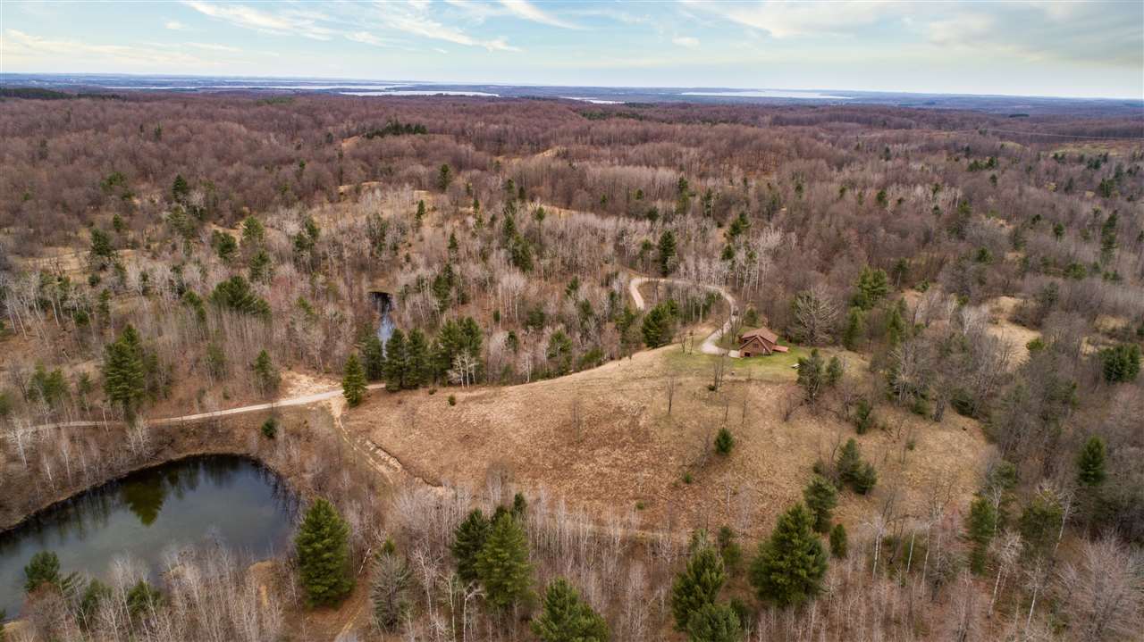 2022 Dockery Road Williamsburg, MI 49690 - Photo 30 of 52 1874131-30.JPG