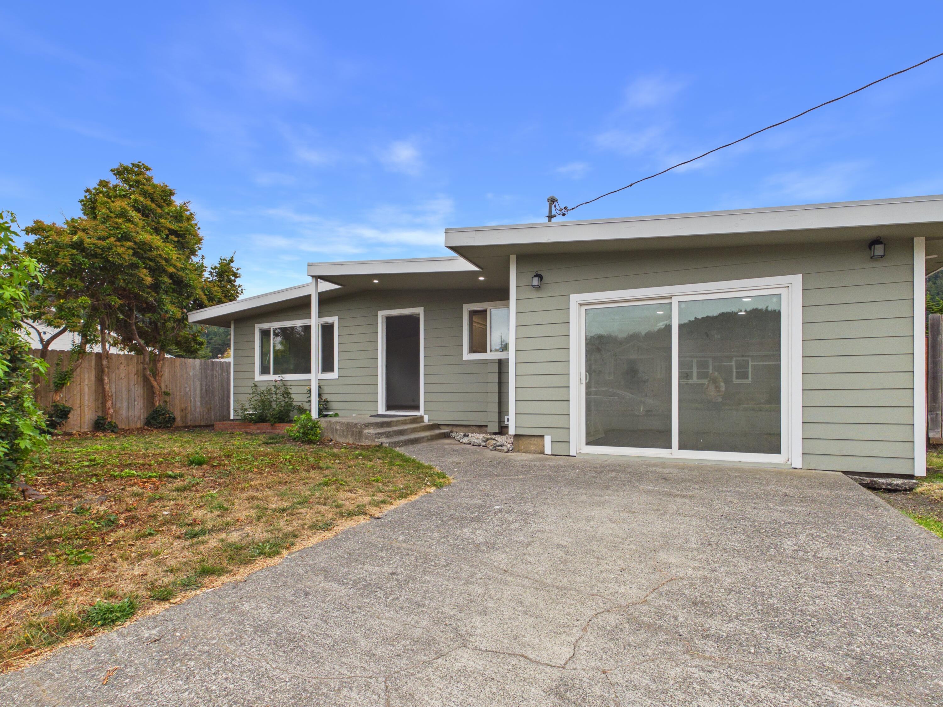 680 Gunnerson Lane Rio Dell, CA 95562 - Photo 2 of 45 Gallery Image 2