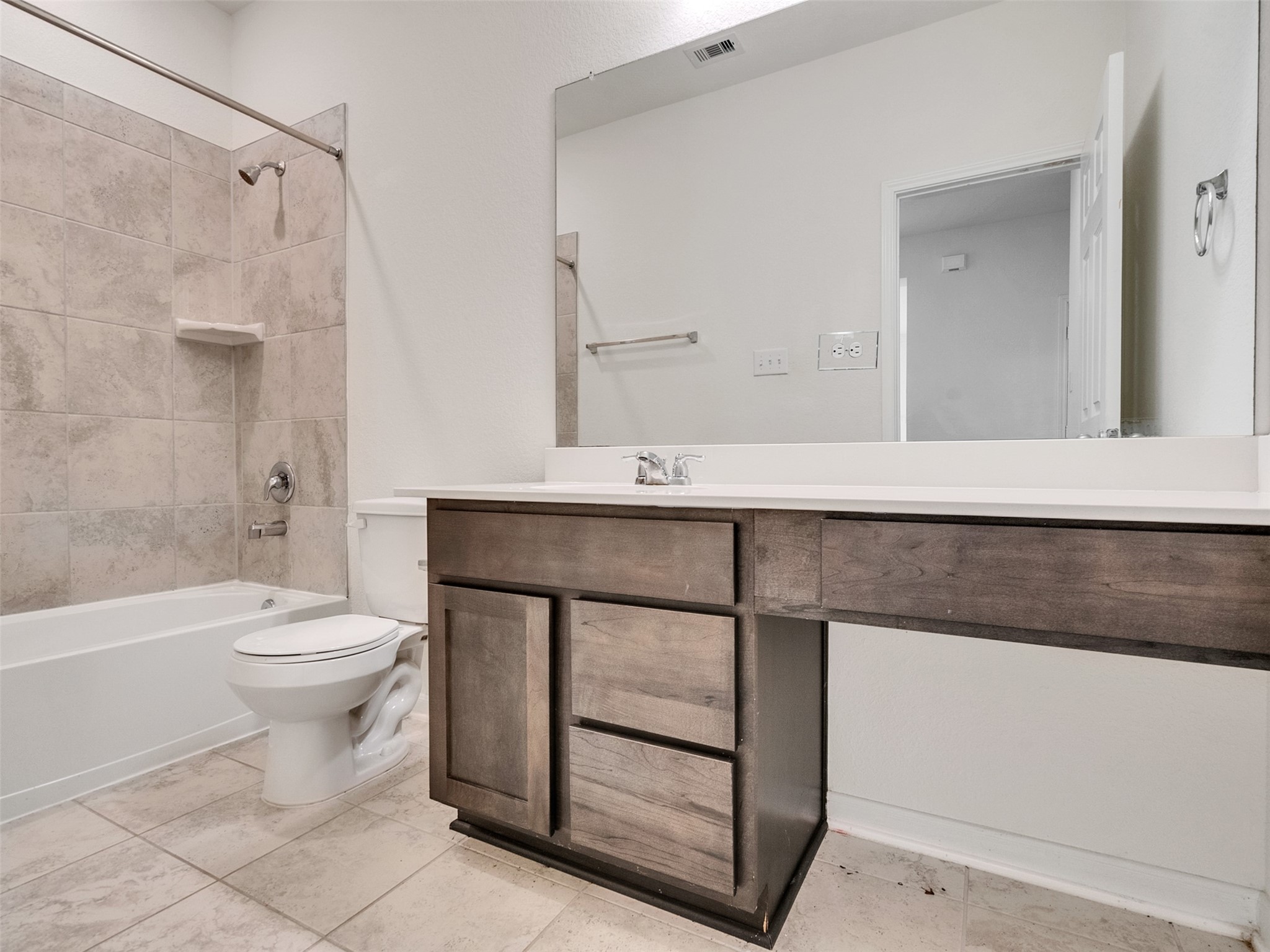 6011 Whitewing Road Rosenberg, TX 77469 - Photo 9 of 25 Gallery Image 9