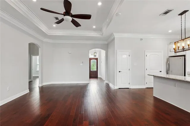 $2,650 | 5511 Warrington Drive, New Orleans, LA 70122