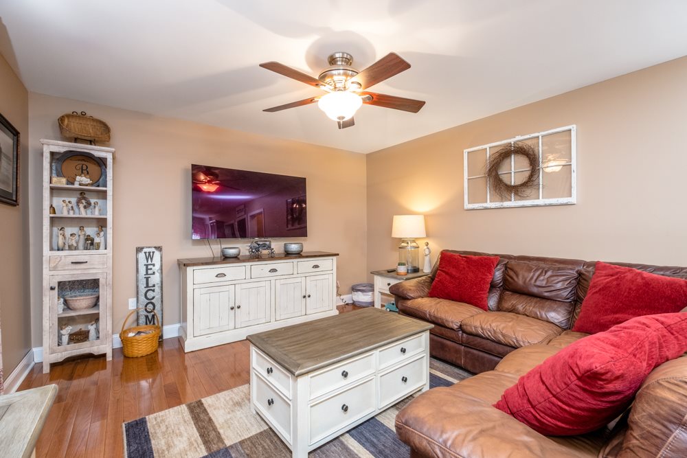 197 Back Road Shenandoah, VA 22849 - Photo 4 of 50 Gallery Image 4