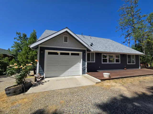 a view of a lake and a mountain view