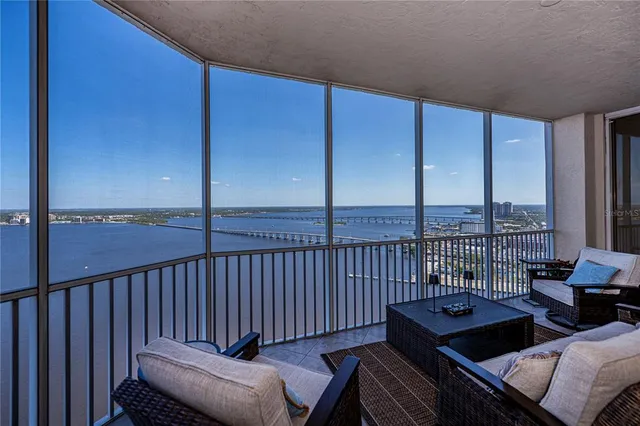 $1,250,000 | 2104 West First Street, Unit 3103, Fort Myers, FL 33901
