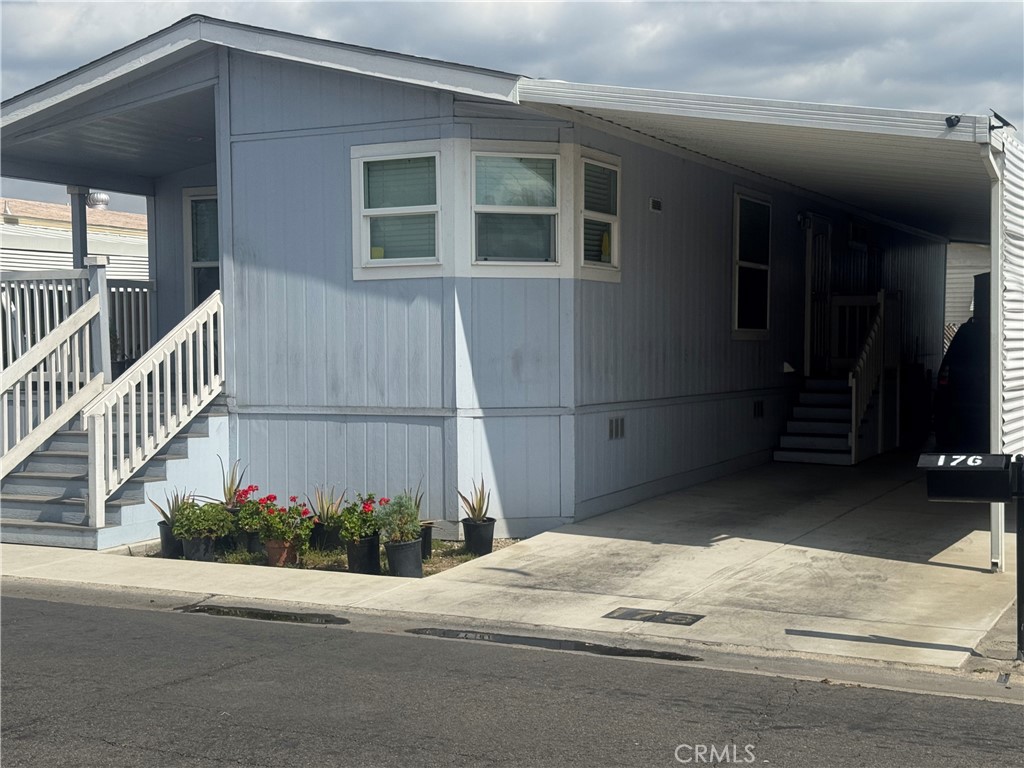 10550 Dunlap Crossing Road Whittier, CA 90606 - Photo 3 of 12 a house with a outdoor space