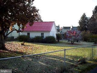114 East New Street Lititz, PA 17543 - Photo 3 of 4