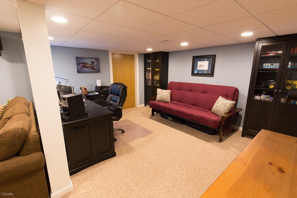110 Meadow Road Longmeadow, MA 01106 - Photo 25 of 30 Gallery Image 25